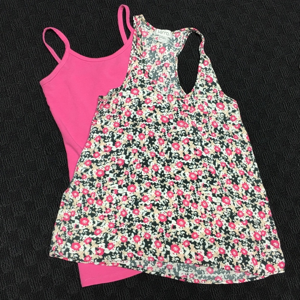 2 for 1 price! Floral tank and cami.